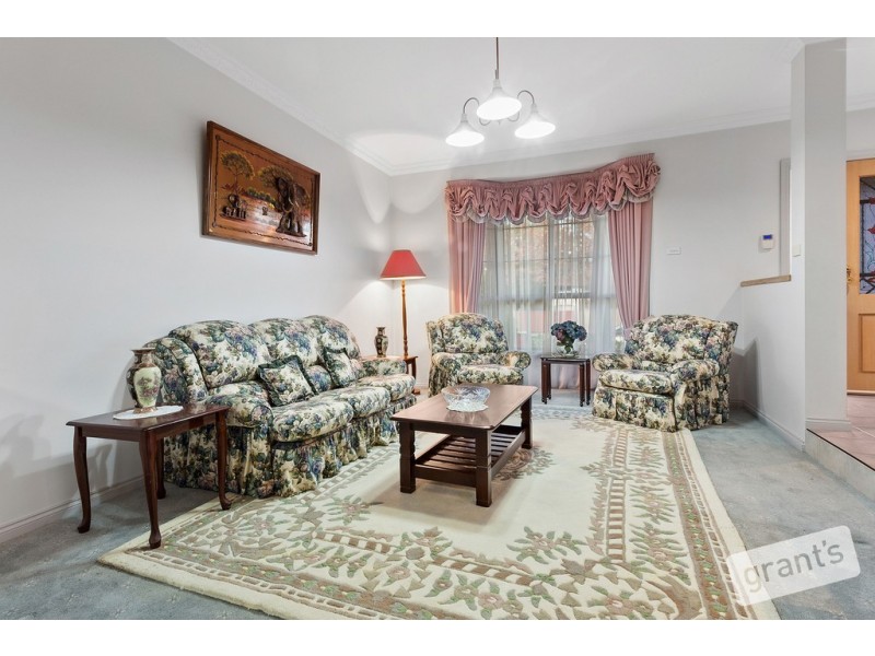 5 Cobblestone Avenue, Narre Warren South VIC 3805