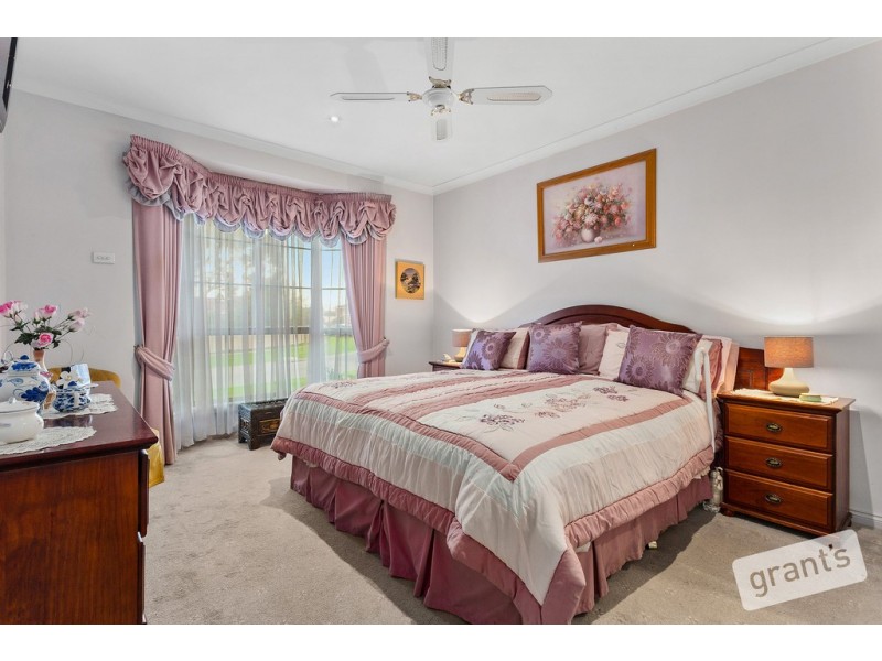 5 Cobblestone Avenue, Narre Warren South VIC 3805