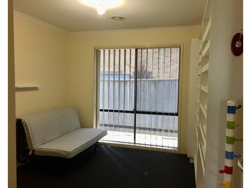 44 Bridgewater Blvd, Berwick VIC 3806