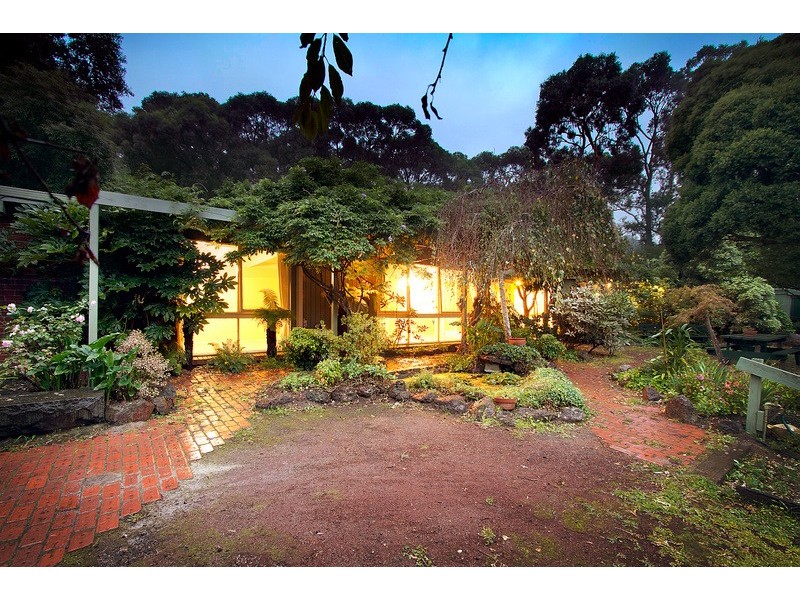 98 Yackatoon Road, Beaconsfield Upper VIC 3808