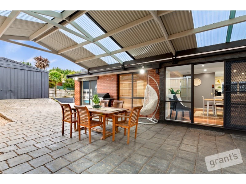 6 Tilba Court, Berwick VIC 3806