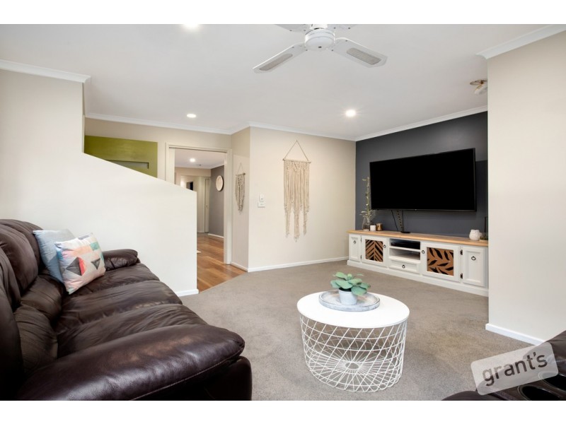 6 Tilba Court, Berwick VIC 3806