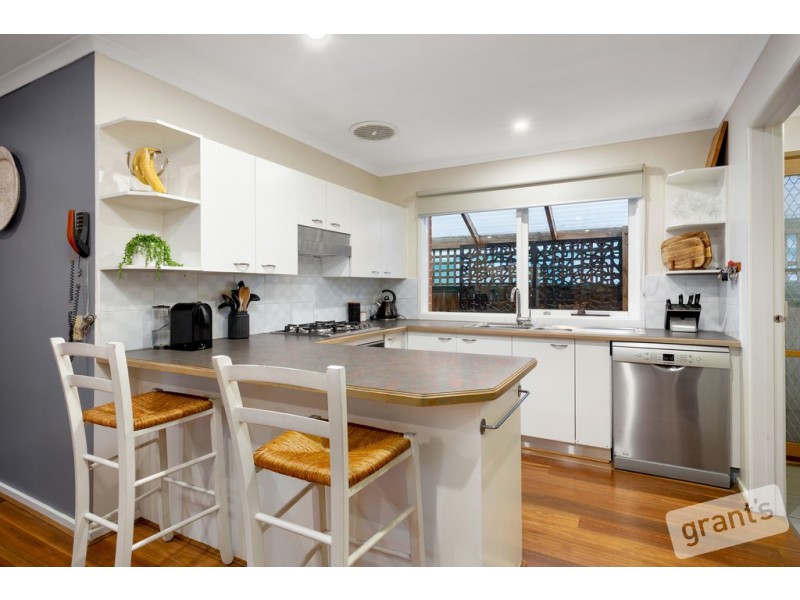 6 Tilba Court, Berwick VIC 3806