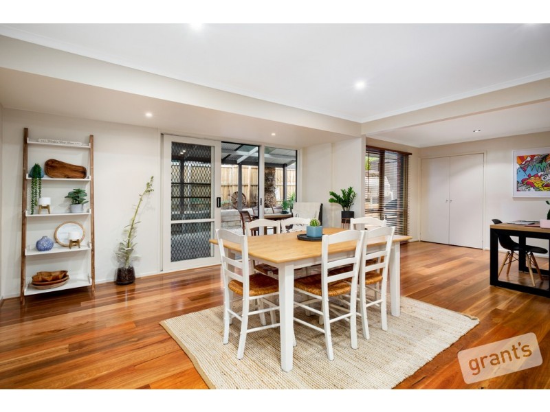 6 Tilba Court, Berwick VIC 3806