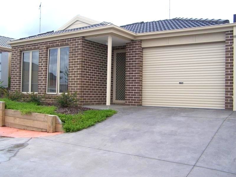 9/51 Leigh Drive, Pakenham VIC 3810