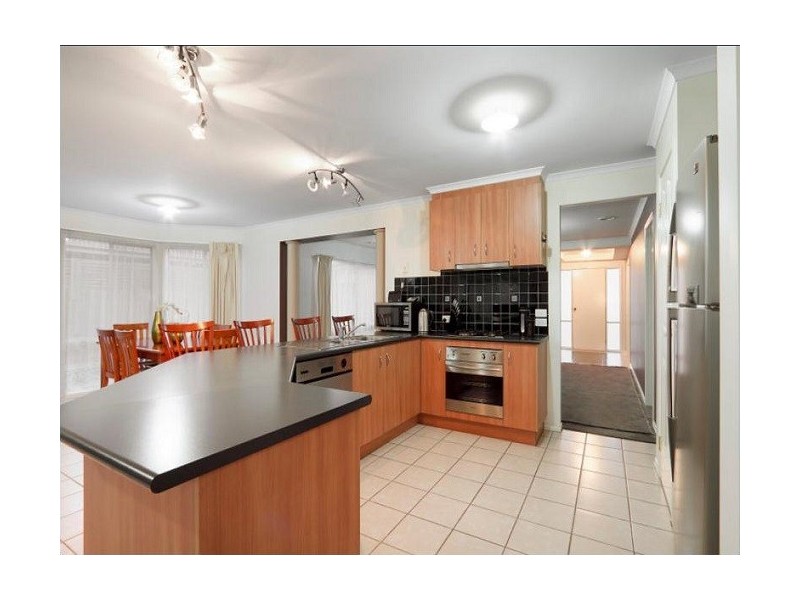 11 Glenn Erin Way, Berwick VIC 3806