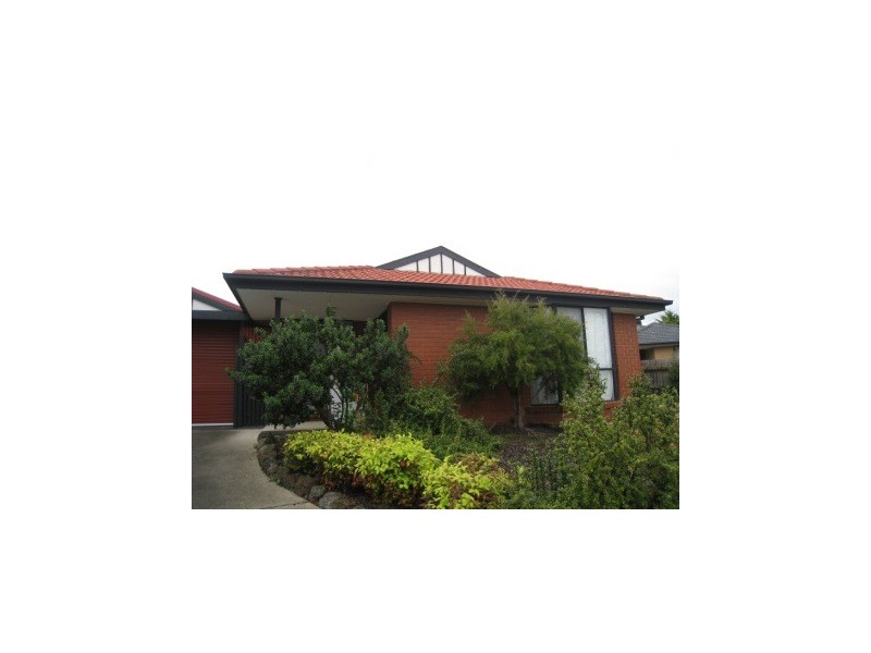 13 Nita Close, Narre Warren VIC 3805