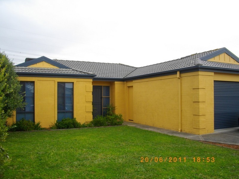 112 Harold Keys Drive, Narre Warren VIC 3805