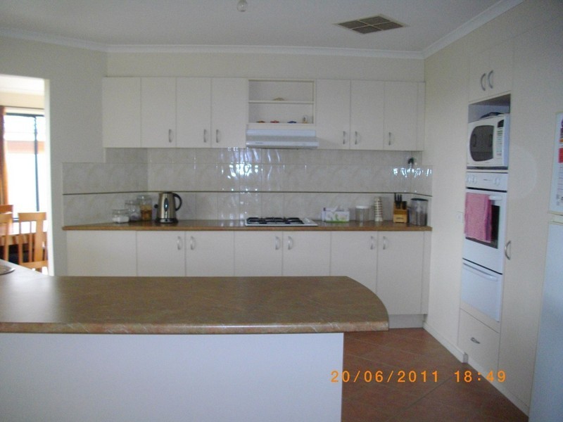 112 Harold Keys Drive, Narre Warren VIC 3805