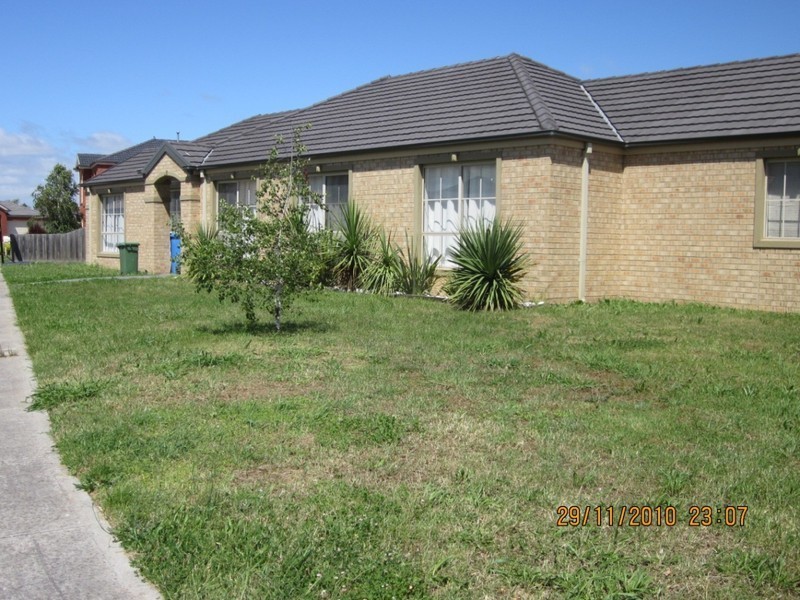 74 Harrington Drive, Narre Warren South VIC 3805