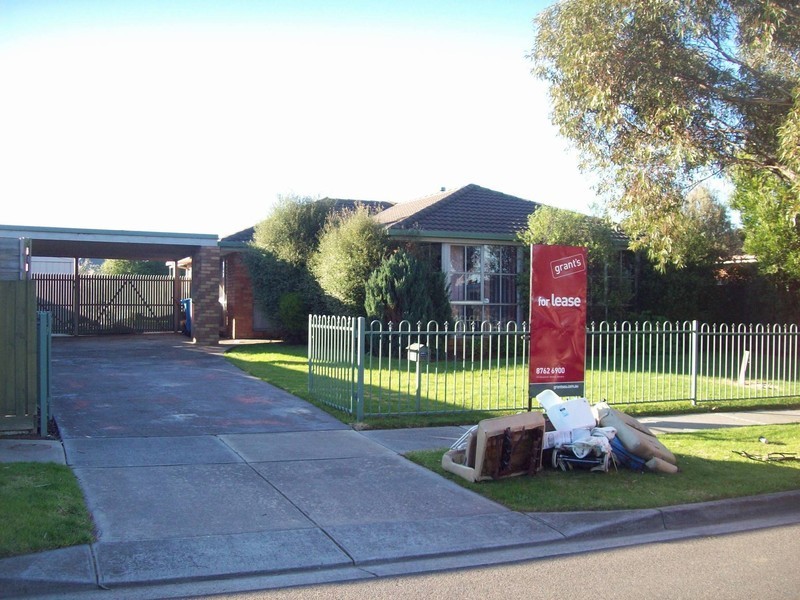 67 Springfield Crescent, Hampton Park VIC 3976