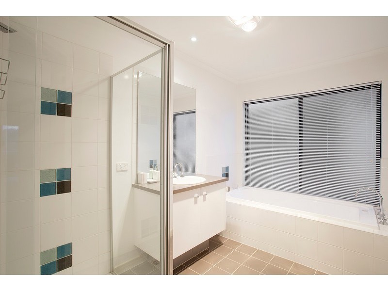 6 Cresta Court, Berwick VIC 3806