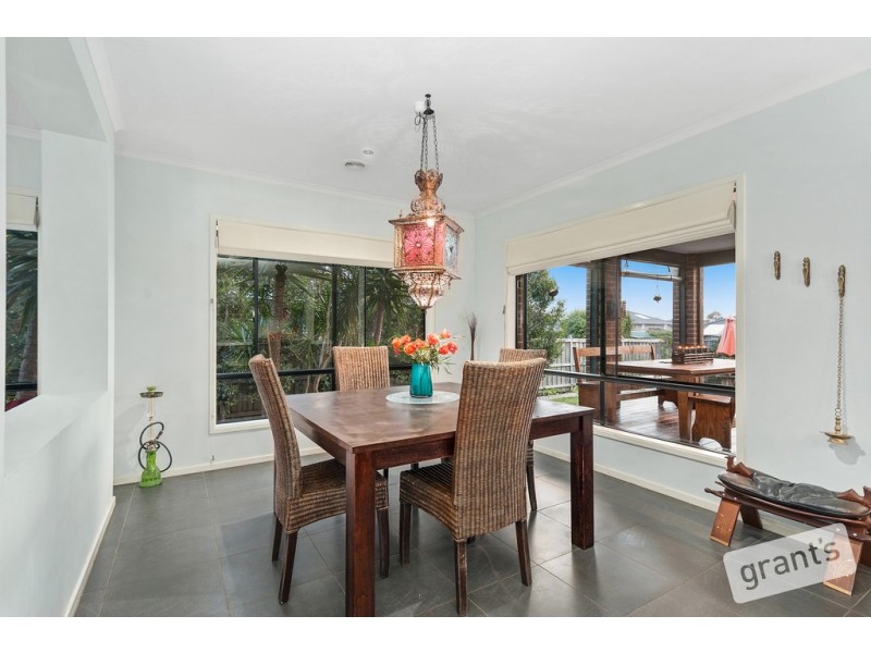 37 Ridgemont Drive, Berwick VIC 3806