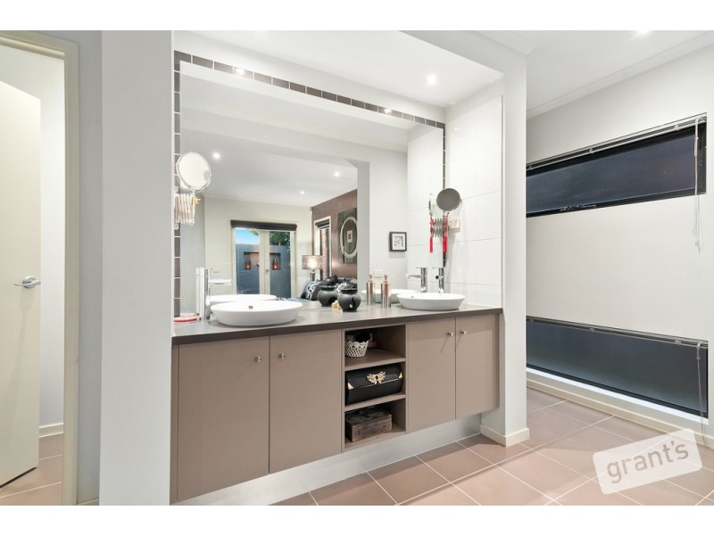 37 Ridgemont Drive, Berwick VIC 3806