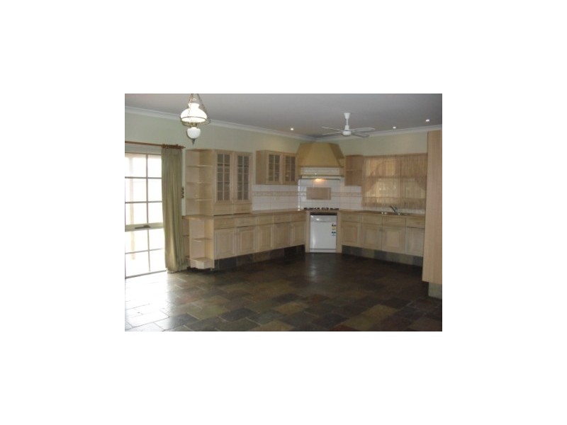 15 Emily Drive, Narre Warren VIC 3805