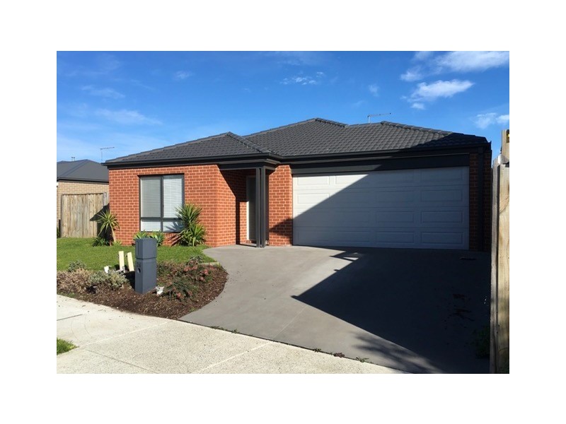 26 Rosina Drive, Officer VIC 3809