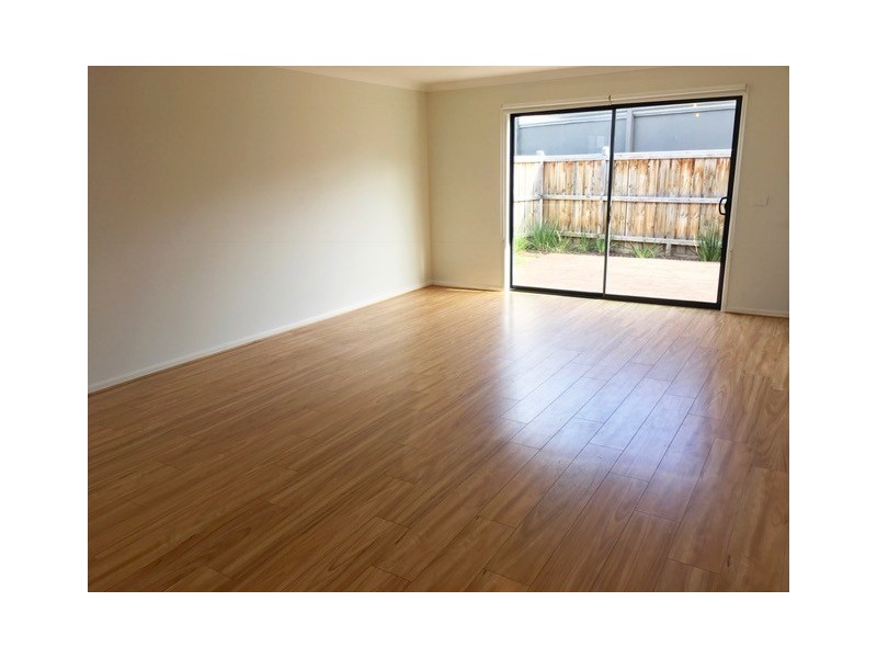 26 Rosina Drive, Officer VIC 3809