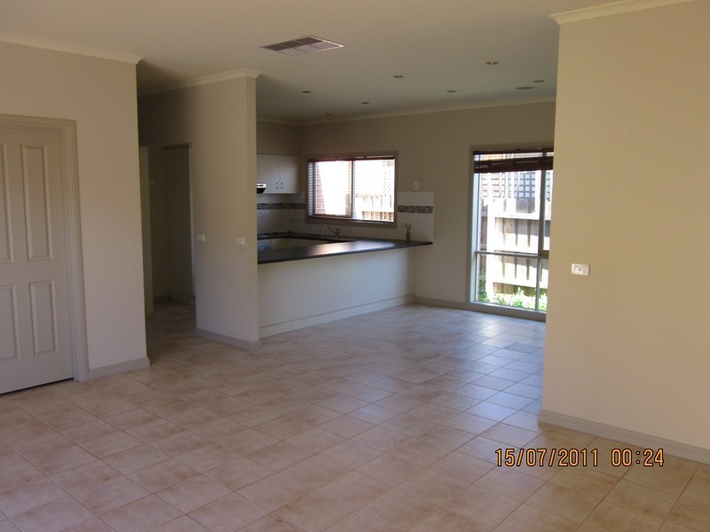 8 Cashel Court, Berwick VIC 3806