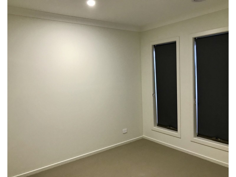 9 Ezra Crescent, Officer VIC 3809