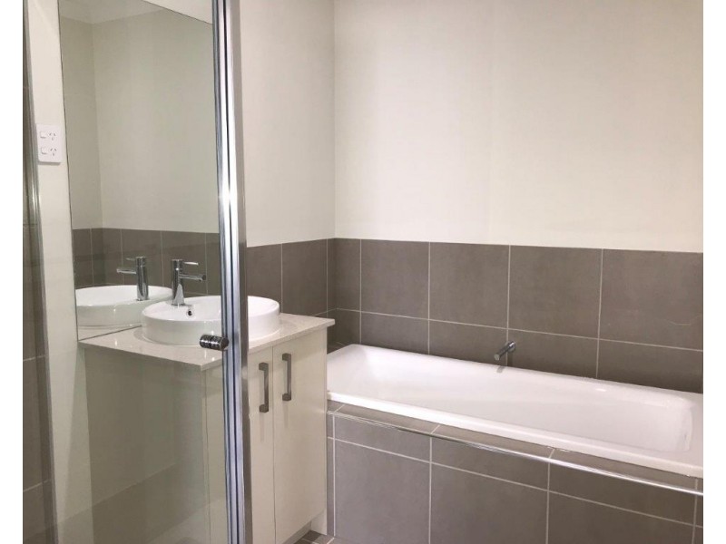 9 Ezra Crescent, Officer VIC 3809