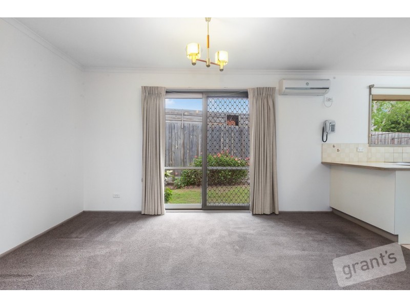 1/11 King David Court, Hampton Park VIC 3976