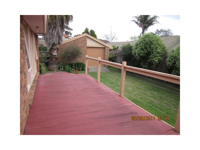 24 Royston Avenue, Berwick VIC 3806