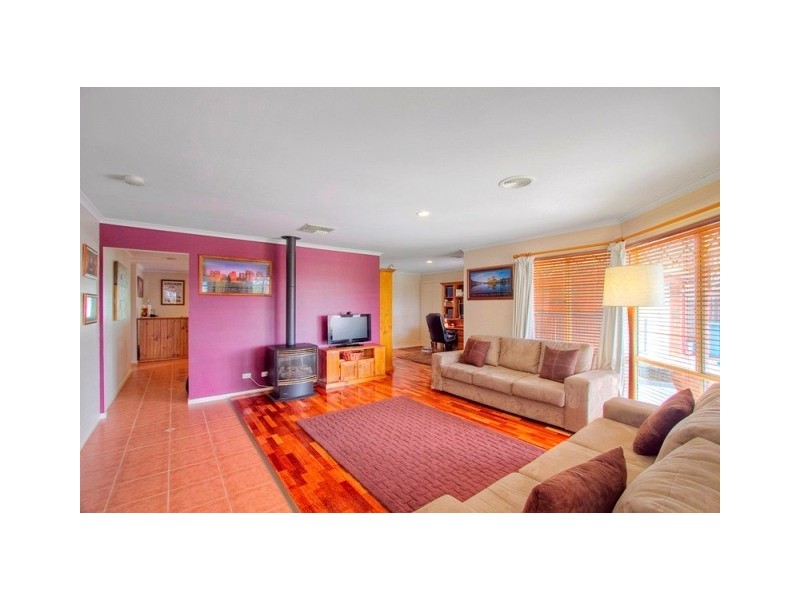 62 Tangerine Drive, Narre Warren South VIC 3805