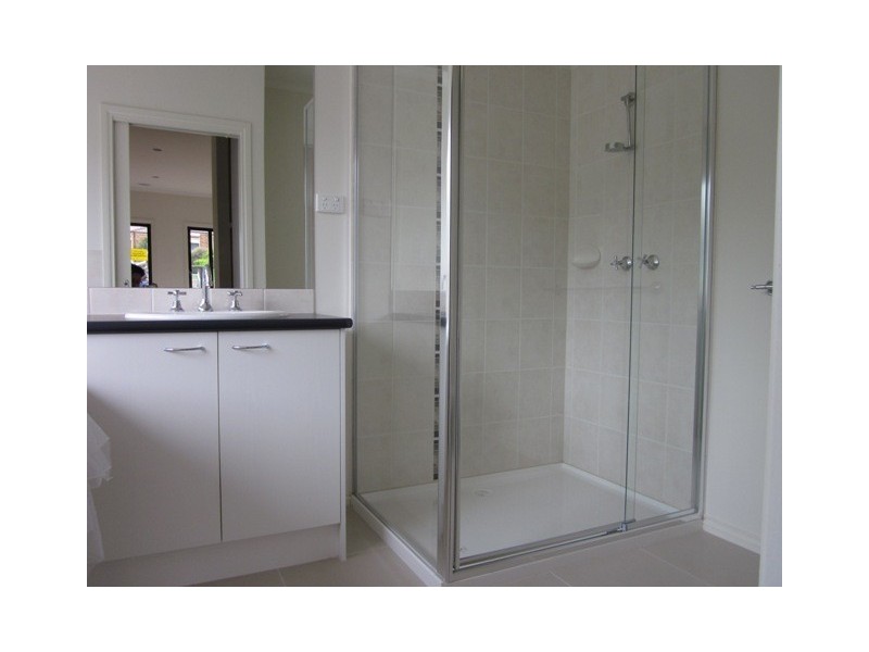 33 Ryelands Drive, Narre Warren VIC 3805