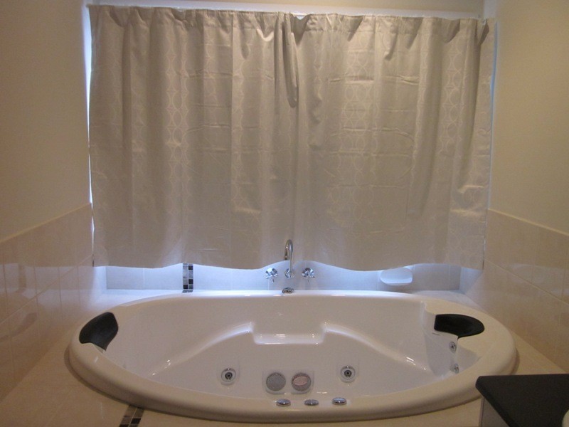 33 Ryelands Drive, Narre Warren VIC 3805