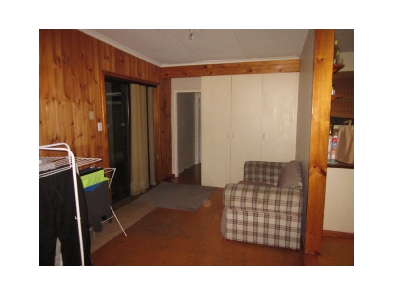 5  Roberts Road, Cranbourne VIC 3977