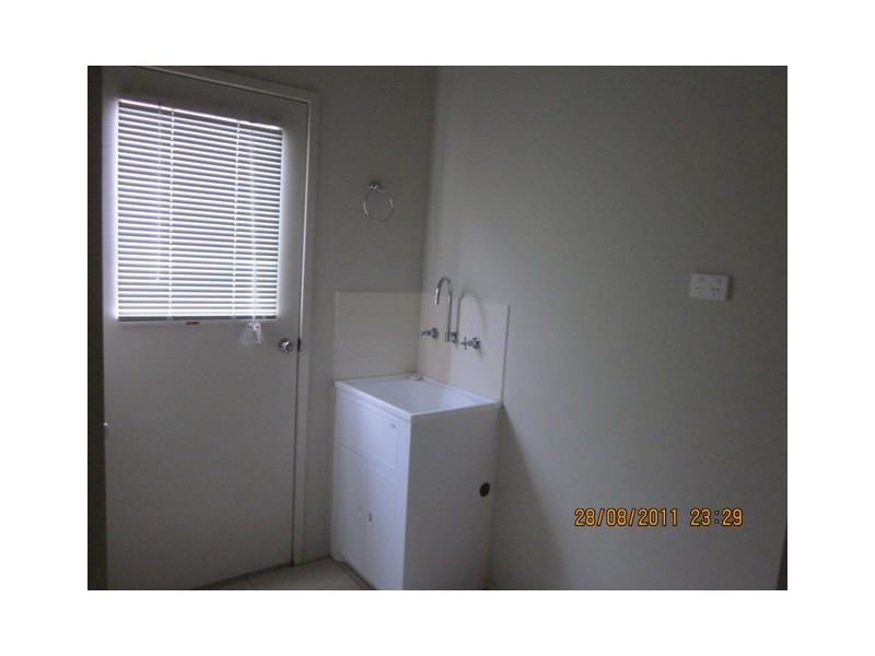 8 Joseph Banks Drive, Pakenham VIC 3810