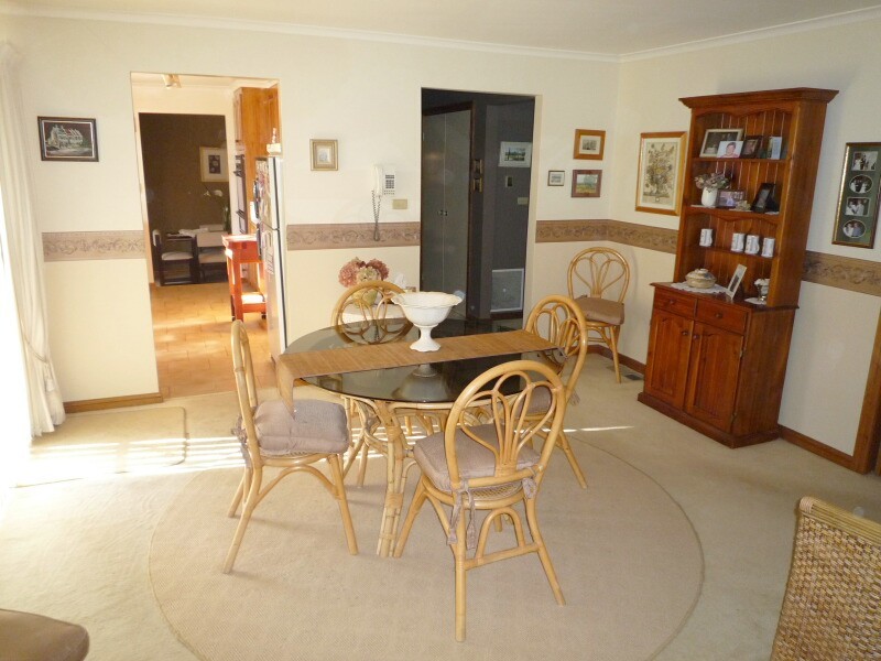 8 Bournevale Drive, Berwick VIC 3806