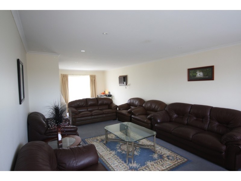 12 Springfield Drive, Narre Warren VIC 3805