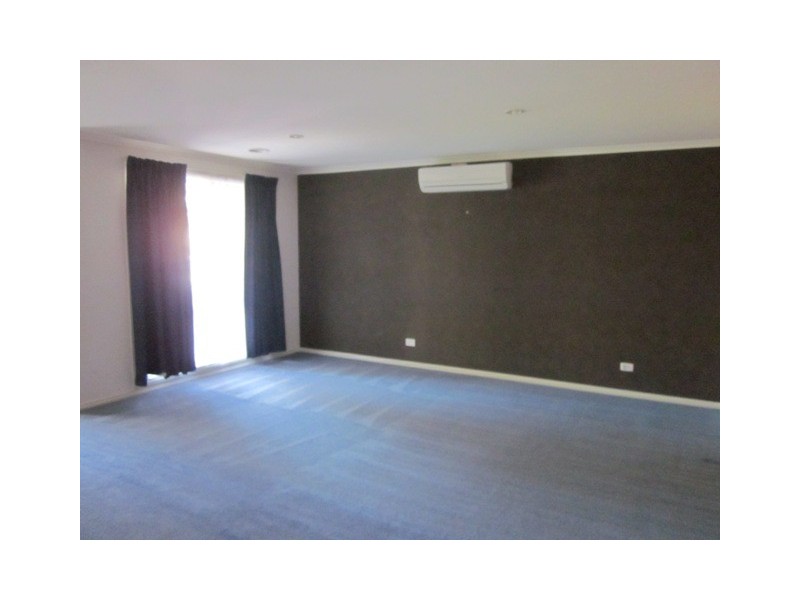 45 Sallybrook Circuit, Narre Warren VIC 3805