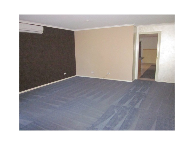 45 Sallybrook Circuit, Narre Warren VIC 3805