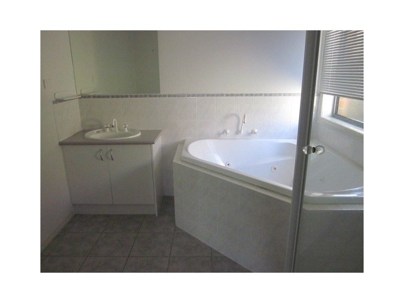 45 Sallybrook Circuit, Narre Warren VIC 3805