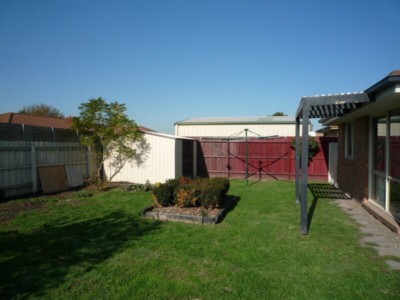 1 Insignia Crescent, Berwick VIC 3806