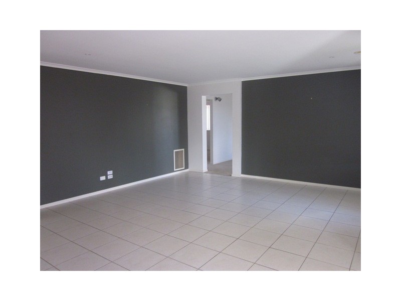 11 Azure Place, Narre Warren South VIC 3805