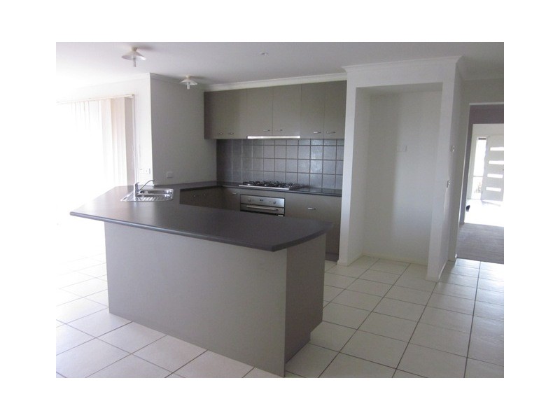 11 Azure Place, Narre Warren South VIC 3805