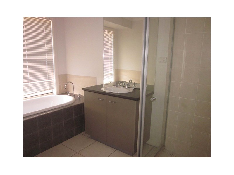 11 Azure Place, Narre Warren South VIC 3805