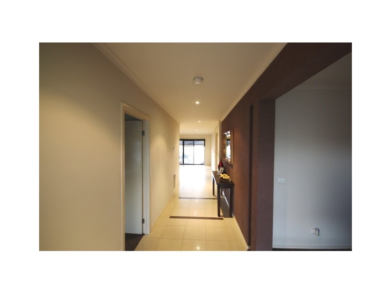 30 Ellen Road, Narre Warren South VIC 3805