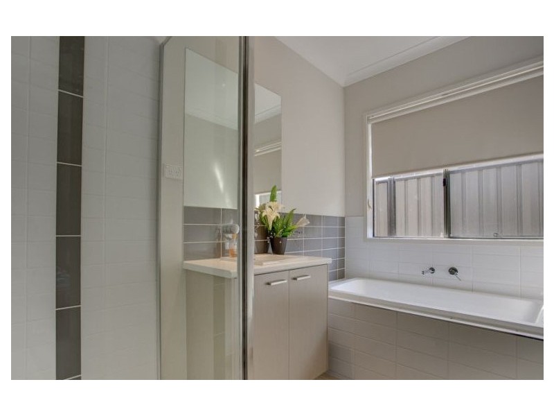 105 Selandra Boulevard, Clyde North VIC 3978