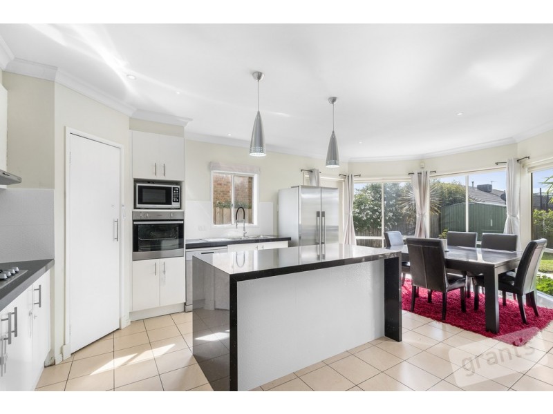 71 Ward Road, Berwick VIC 3806