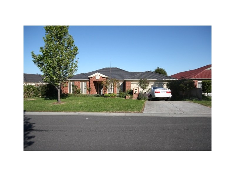 17 Turella Close, Berwick VIC 3806
