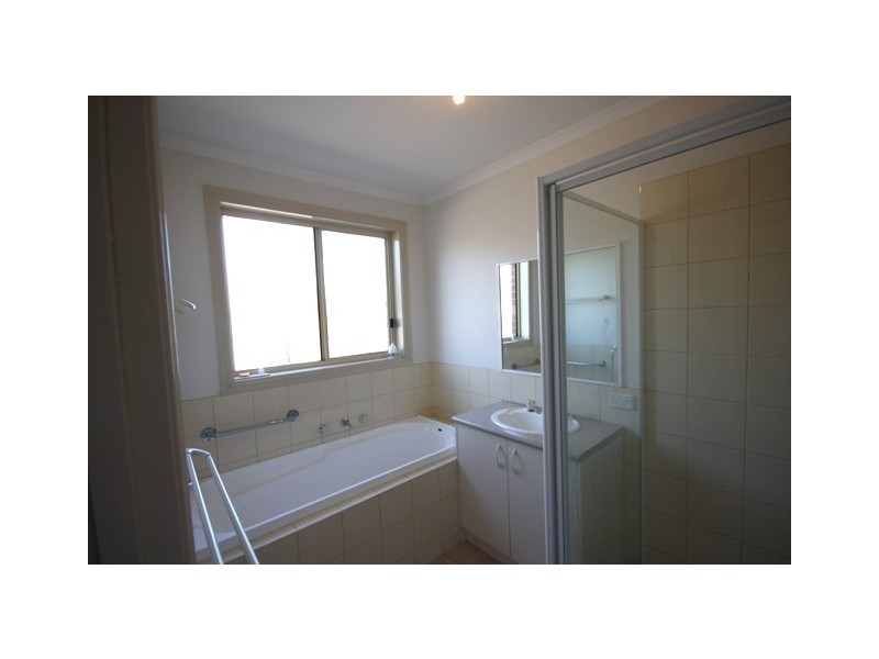 17 Turella Close, Berwick VIC 3806