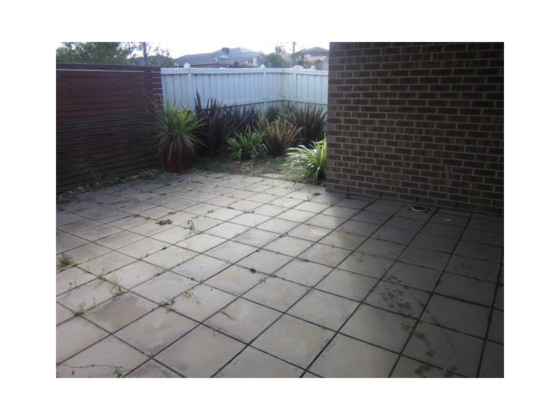 11 Azure Place, Narre Warren South VIC 3805