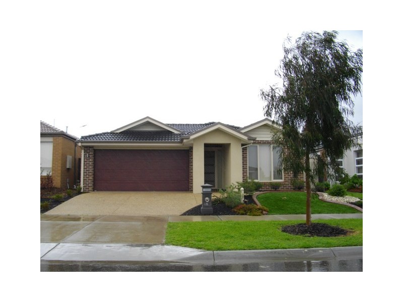 6 Seville Street, Pakenham VIC 3810