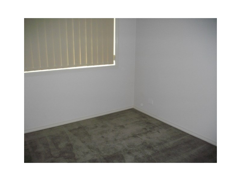 6 Seville Street, Pakenham VIC 3810