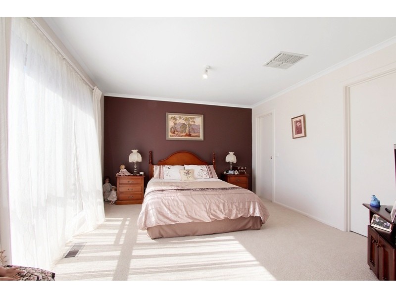 1/6 Heyington Circle, Narre Warren VIC 3805