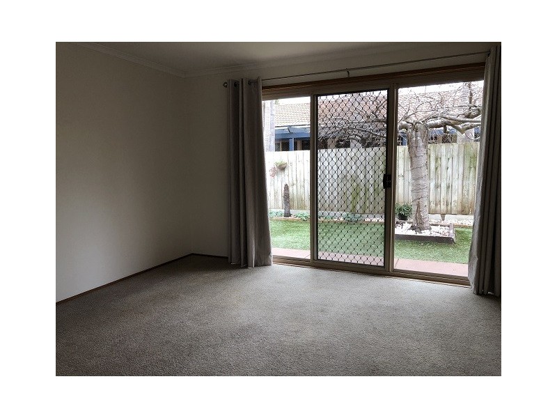 2/4 Denver Drive, Narre Warren VIC 3805